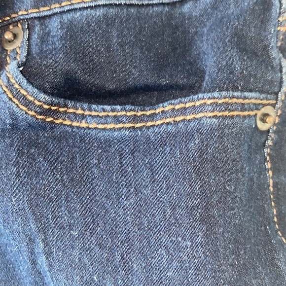 NO Boundaries Low-Rise Destructed Skinny Jeans - Picture 3 of 7